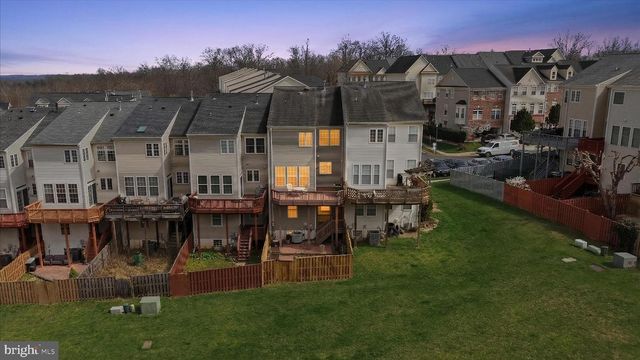 620 HOWITZER TER NE, Leesburg, VA 20176