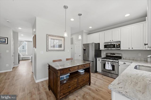 620 HOWITZER TER NE, Leesburg, VA 20176