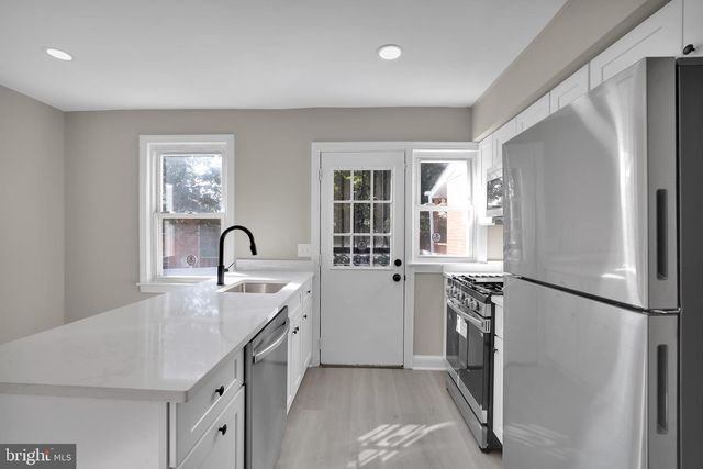 2411 SAVANNAH ST SE, Washington, DC 20020