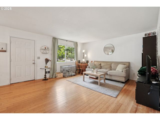 3110 Ne 16TH St Ne, Gresham, OR 97030