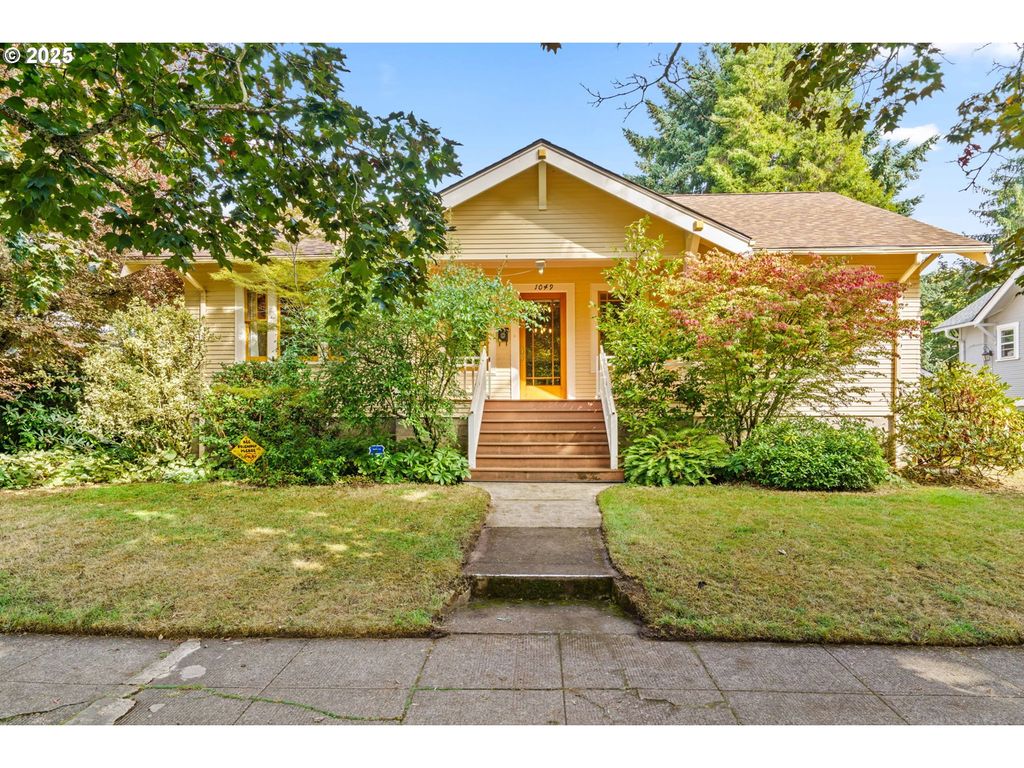 1049 W BROADWAY, Eugene, OR 97402