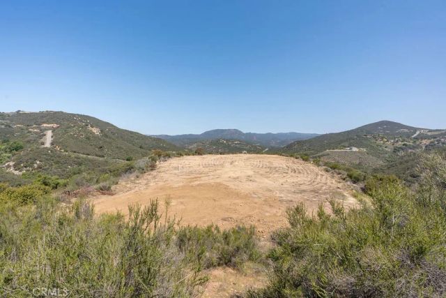 7 Hombre Ln, Murrieta, CA 92562