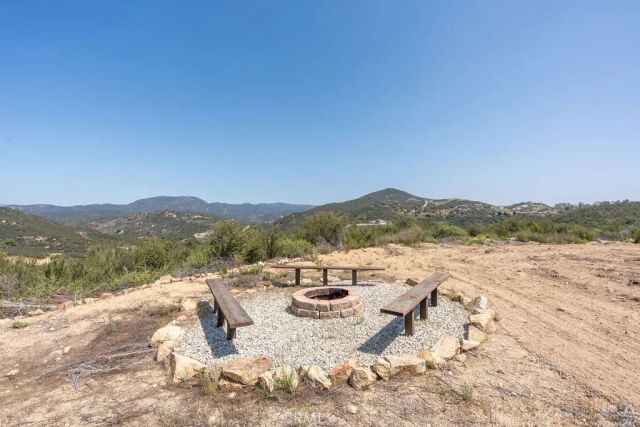 7 Hombre Ln, Murrieta, CA 92562