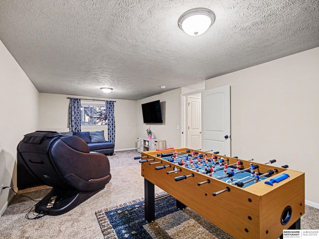 8520 Baker Street, Omaha, NE 68122