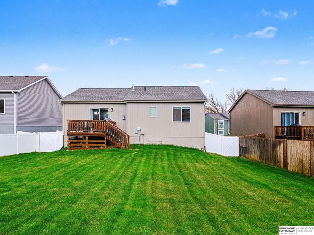 8520 Baker Street, Omaha, NE 68122