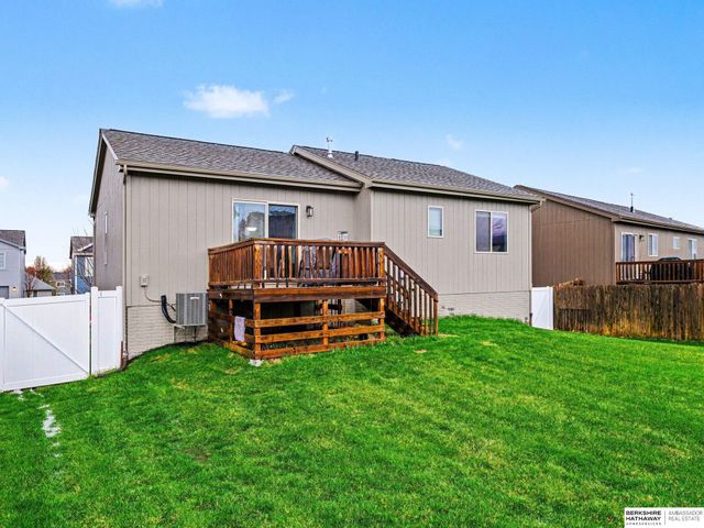 8520 Baker Street, Omaha, NE 68122