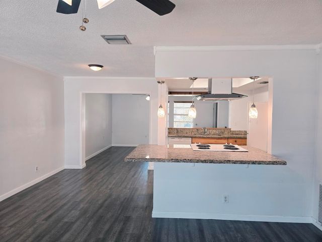 5713 NW 65th Te, Tamarac, FL 33321