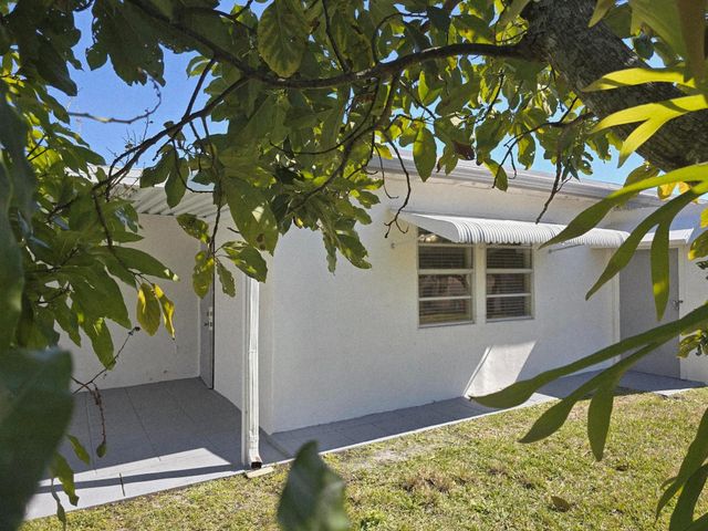 5713 NW 65th Te, Tamarac, FL 33321