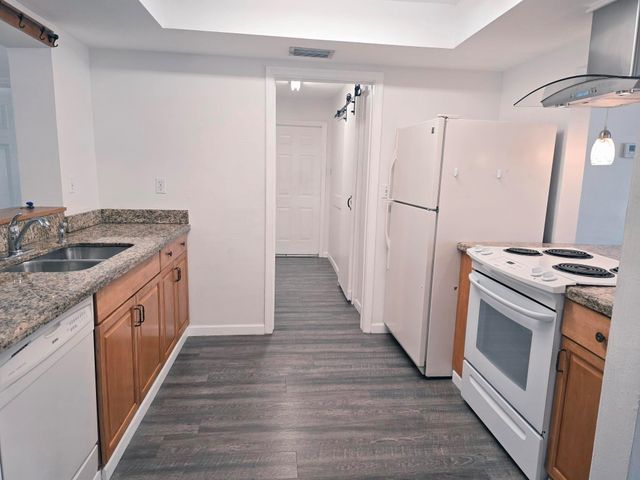 5713 NW 65th Te, Tamarac, FL 33321