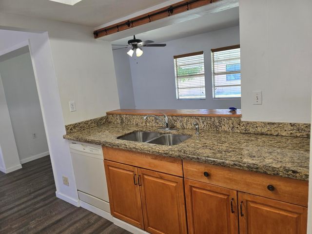 5713 NW 65th Te, Tamarac, FL 33321