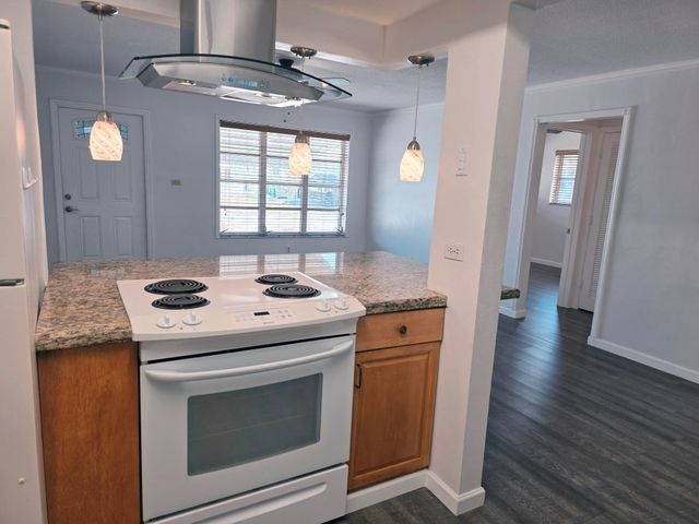 5713 NW 65th Te, Tamarac, FL 33321