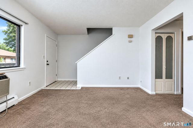214 Oakville Avenue D, Waterbury, CT 06708