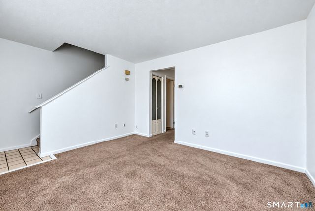 214 Oakville Avenue D, Waterbury, CT 06708
