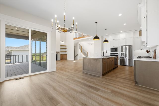 1310 S Auburn Place, West Des Moines, IA 50266