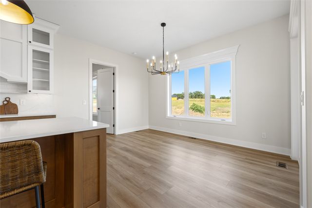 1310 S Auburn Place, West Des Moines, IA 50266