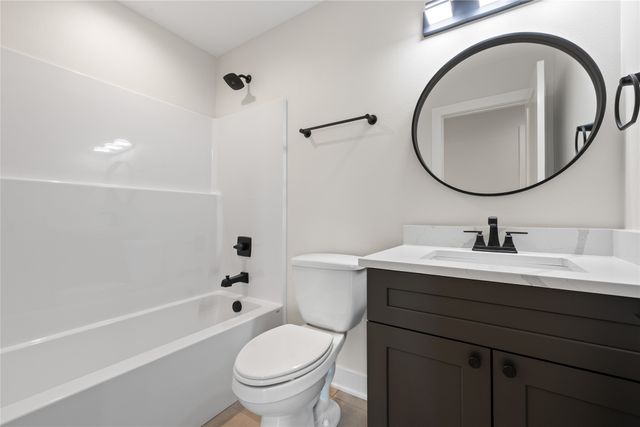 1310 S Auburn Place, West Des Moines, IA 50266