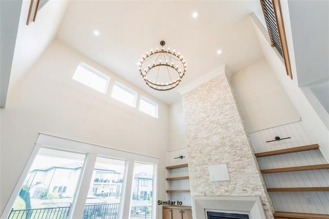 1310 S Auburn Place, West Des Moines, IA 50266