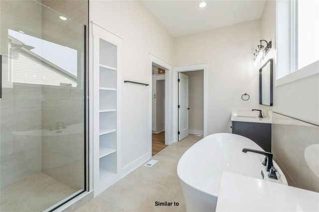 1310 S Auburn Place, West Des Moines, IA 50266