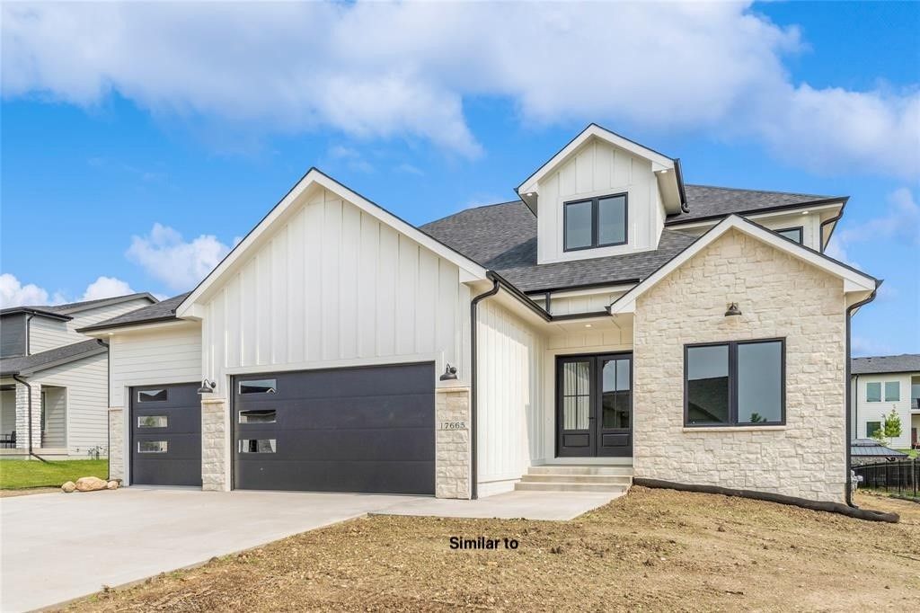 1310 S Auburn Place, West Des Moines, IA 50266