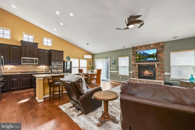 7136 SHEPHERDSTOWN RD, Warrenton, VA 20187