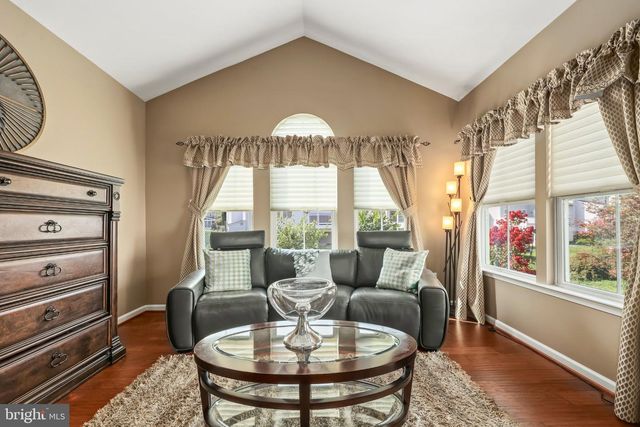7136 SHEPHERDSTOWN RD, Warrenton, VA 20187