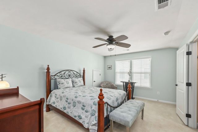 7136 SHEPHERDSTOWN RD, Warrenton, VA 20187
