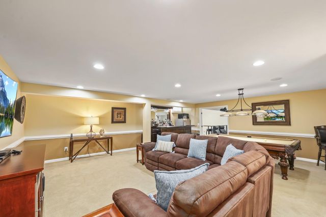 7136 SHEPHERDSTOWN RD, Warrenton, VA 20187
