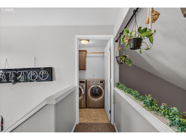 316 Ne STORMY St, Albany, OR 97322
