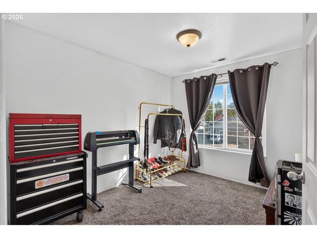 316 Ne STORMY St, Albany, OR 97322