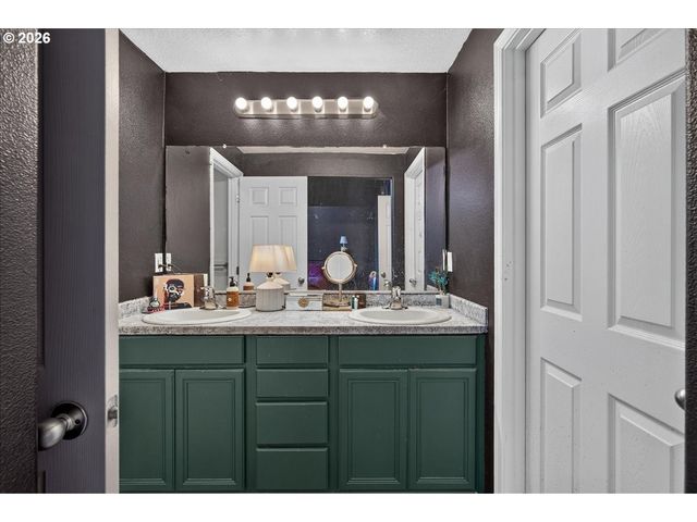 316 Ne STORMY St, Albany, OR 97322