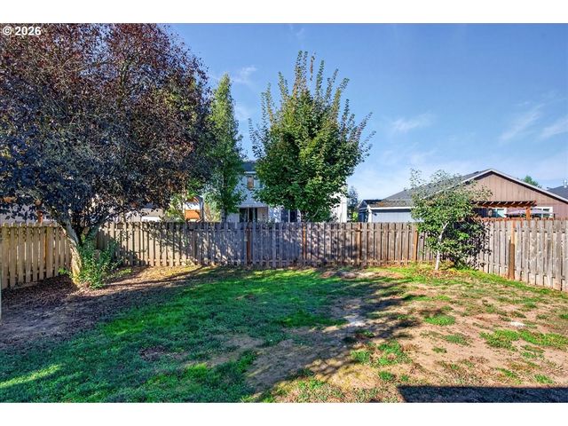 316 Ne STORMY St, Albany, OR 97322