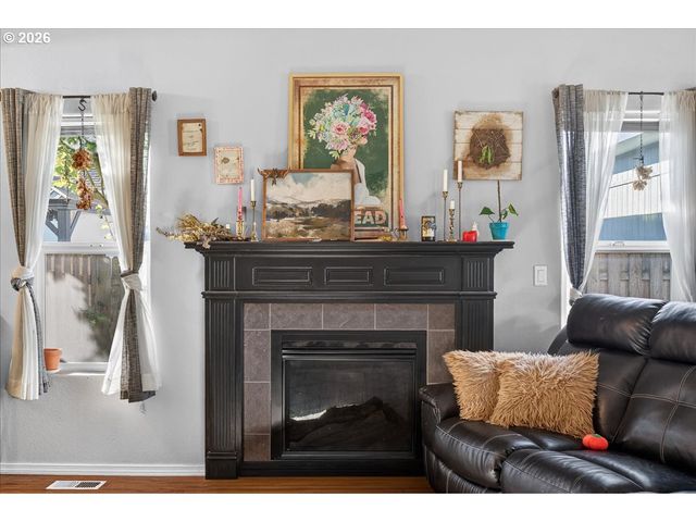316 Ne STORMY St, Albany, OR 97322