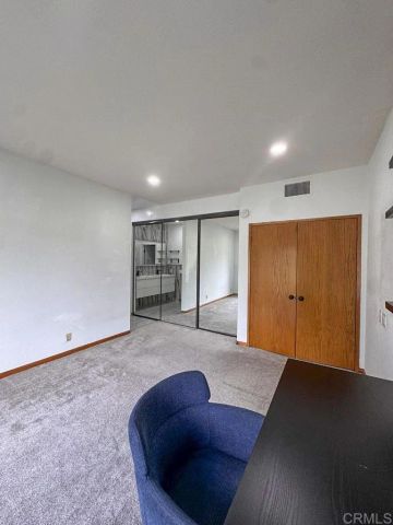 12132 Royal Birkdale Row 202, San Diego, CA 92128