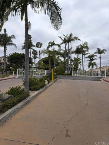 12132 Royal Birkdale Row 202, San Diego, CA 92128