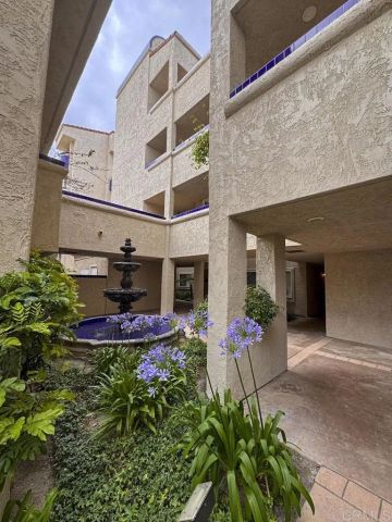 12132 Royal Birkdale Row 202, San Diego, CA 92128