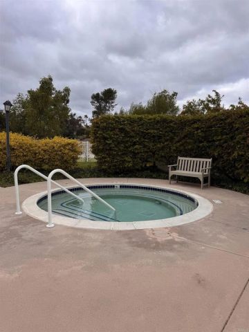 12132 Royal Birkdale Row 202, San Diego, CA 92128