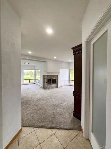 12132 Royal Birkdale Row 202, San Diego, CA 92128