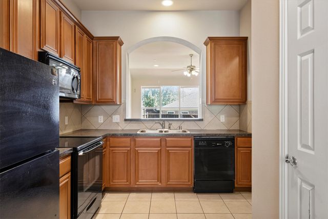 2833 Mott Street, Plano, TX 75025