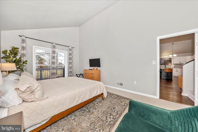 90 ATLATL LN, Hedgesville, WV 25427