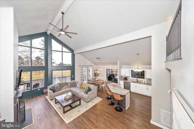 90 ATLATL LN, Hedgesville, WV 25427