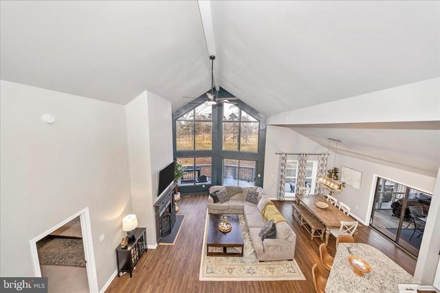 90 ATLATL LN, Hedgesville, WV 25427