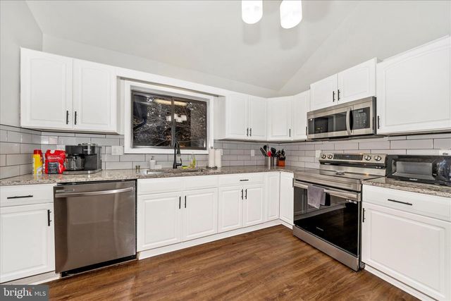 90 ATLATL LN, Hedgesville, WV 25427