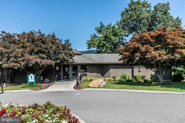 90 ATLATL LN, Hedgesville, WV 25427