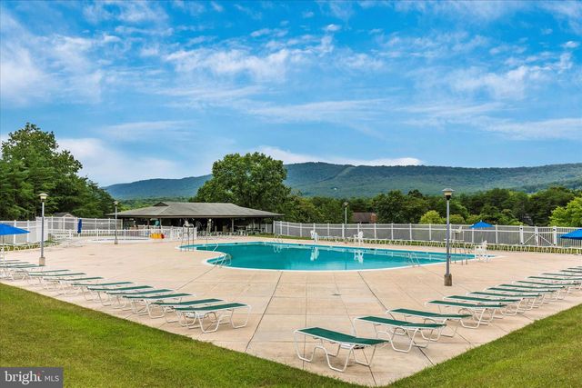 90 ATLATL LN, Hedgesville, WV 25427