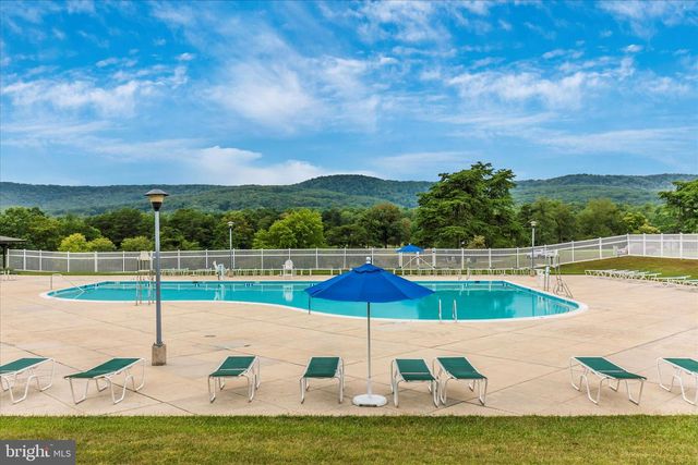 90 ATLATL LN, Hedgesville, WV 25427