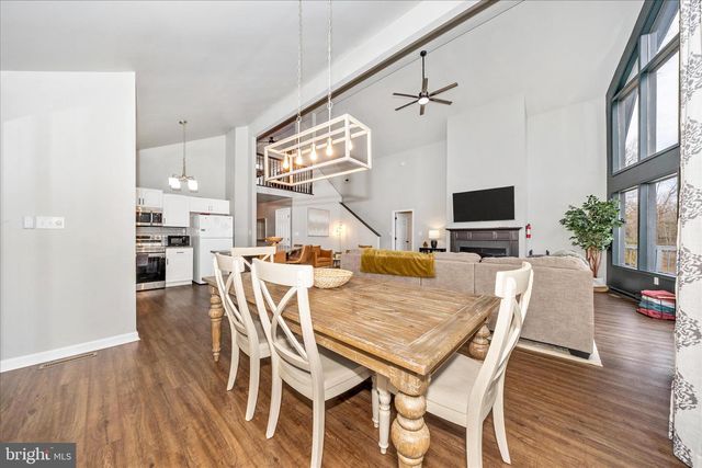 90 ATLATL LN, Hedgesville, WV 25427