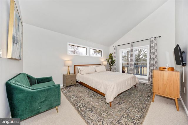 90 ATLATL LN, Hedgesville, WV 25427