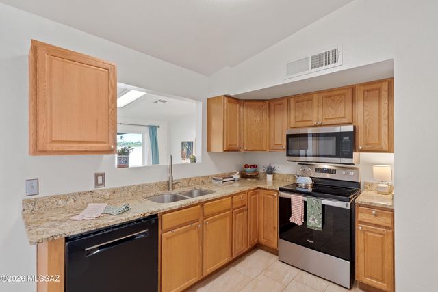 7313 N Camino De La Tierra, Tucson, AZ 85741