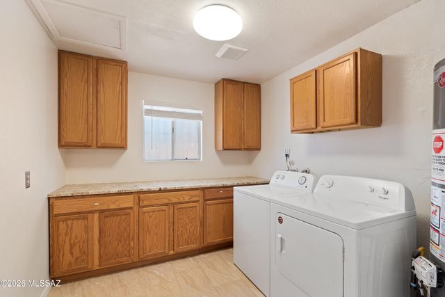7313 N Camino De La Tierra, Tucson, AZ 85741
