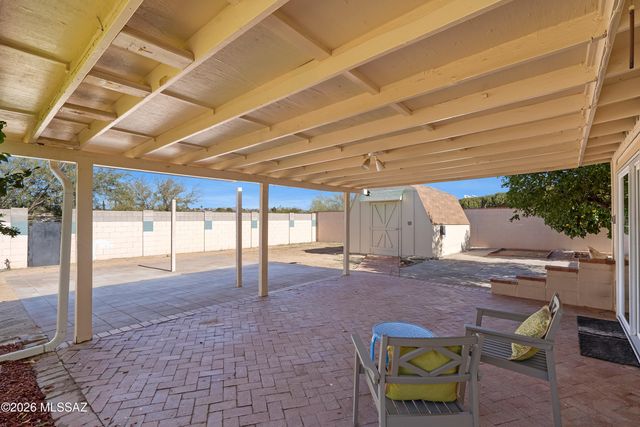 7313 N Camino De La Tierra, Tucson, AZ 85741